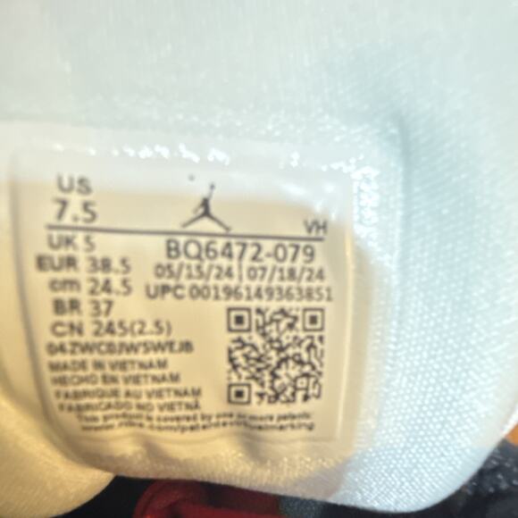 Jordan Air Jordan 1 Mid Alternate Bred Toe BQ6472-079 Women Sneaker - Picture 8 of 10